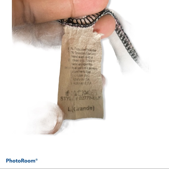 Floral Blouse with Ruffled Bottom - Picture 3 of 4